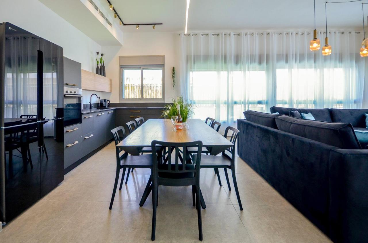 Yalarent Morning Star-Garden With Private Pool Apartment Eilat Bagian luar foto